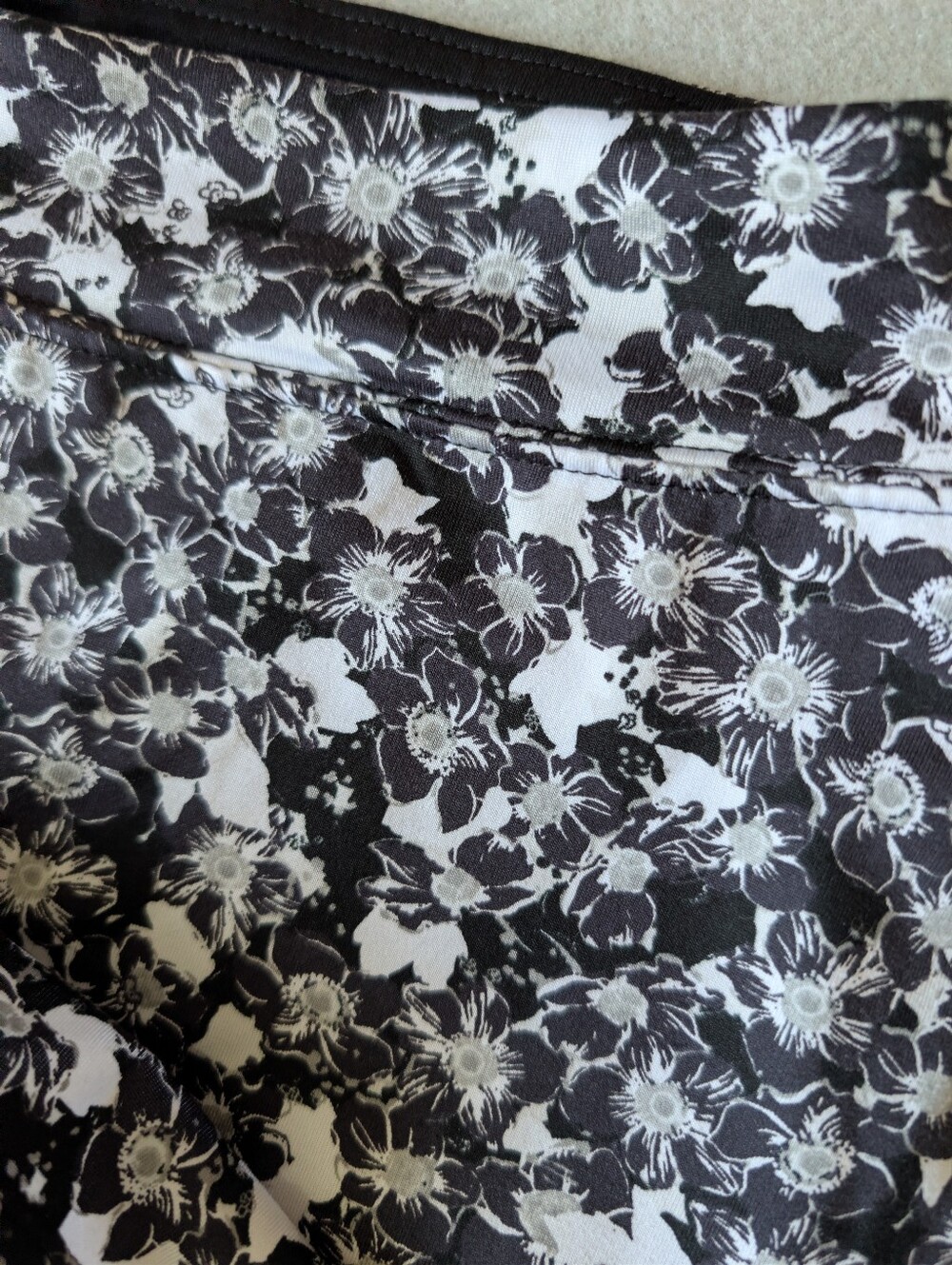 Black White Floral Athletic Skort Mini Skirt Sz XS Quick Dry Tennis Golf Sporty image 4